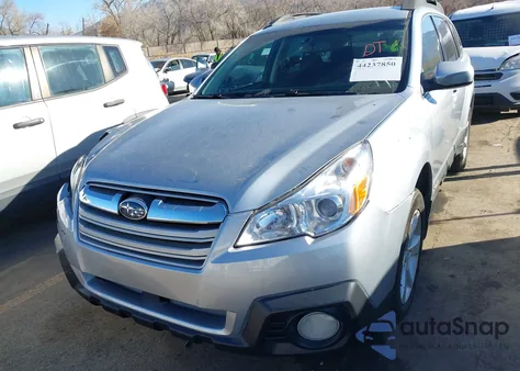 2013 Subaru Outback 2.5I Premium z USA, uszkodzony, nr VIN 4S4BRCCC9D3257647